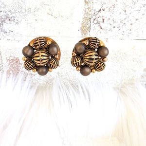 Vtg Cluster Chocolate Pearly Barrel Bead Antique Gold Clip Earrings